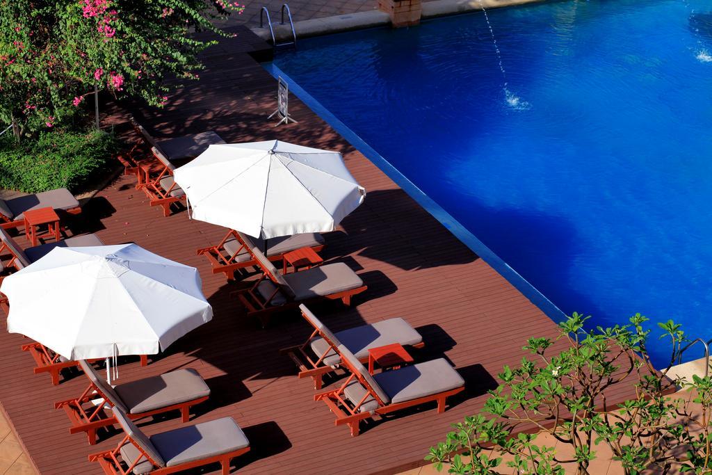فندق دويست ثاني باتايا المظهر الخارجي الصورة Hotel's swimming pool